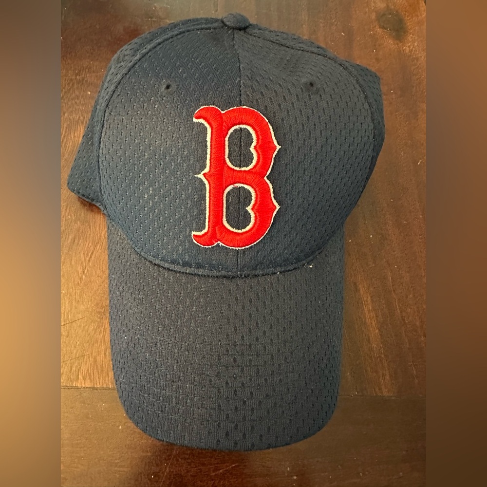 MLB Boston Red Socks Baseball Hat M/L NWOT